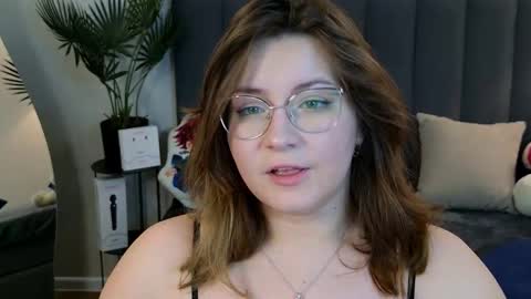 Snapshot of briarwynn chatting on 01-09-26, 11:50 briarwynn online show from 01-09-26, 11:50