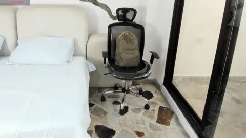    online show from 03-09-25, 12:31