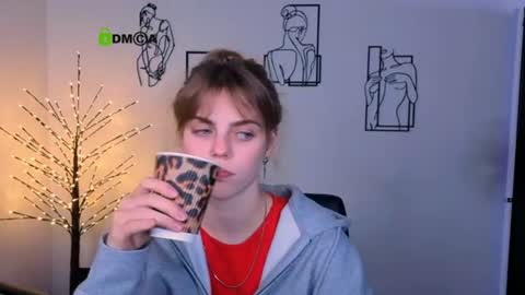 Snapshot of briellebright chatting on 07-29-26, 11:25 bri online show from 07-29-26, 11:25