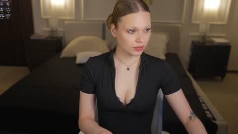 Snapshot of bright_diamonds_054 chatting on 07-07-26, 08:24 Diamonds Girls online show from 07-07-26, 08:24