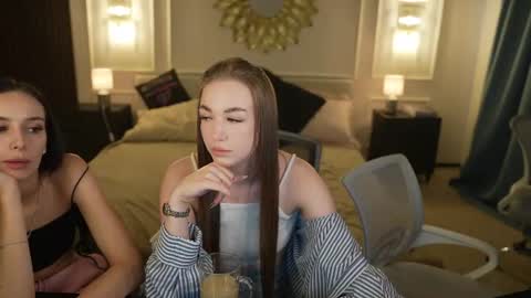Snapshot of bright_diamonds_054 chatting on 07-20-26, 10:39 Diamonds Girls online show from 07-20-26, 10:39