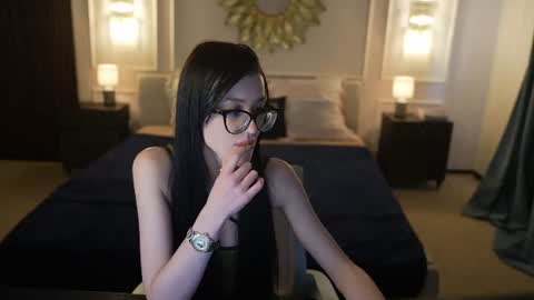 Snapshot of bright_diamonds_054 chatting on 07-28-26, 12:48 Diamonds Girls online show from 07-28-26, 12:48