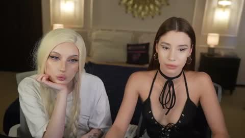 Snapshot of bright_diamonds_054 chatting on 07-28-26, 02:35 Diamonds Girls online show from 07-28-26, 02:35