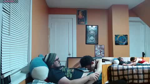 Strawberry online show from 12-20-24, 01:14