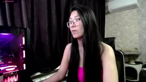 Aisha online show from 02-10-25, 07:04