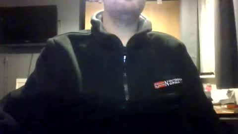 Snapshot of brighxn52 chatting on 12-02-25, 04:35 DevonLad online show from 12-02-25, 04:35