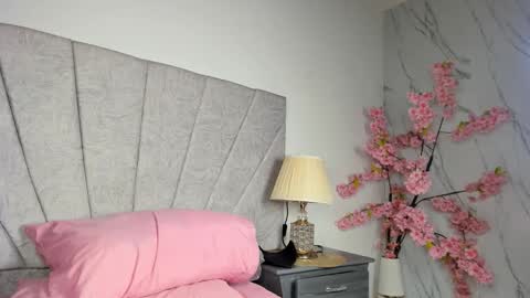 ANGIE online show from 11-08-25, 12:38