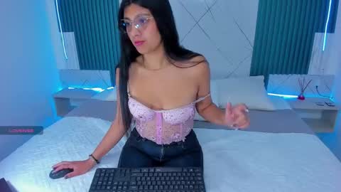 briseida_white online show from 10-11-25, 12:15