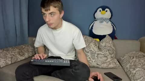 Snapshot of bristlebback chatting on 05-04-26, 04:03 bristlebback online show from 05-04-26, 04:03