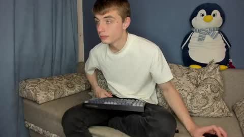 Snapshot of bristlebback chatting on 05-09-26, 05:07 bristlebback online show from 05-09-26, 05:07