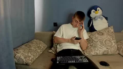 Snapshot of bristlebback chatting on 06-07-26, 12:53 bristlebback online show from 06-07-26, 12:53