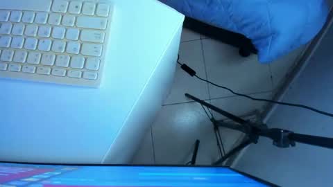 B R I T A N N Y online show from 04-21-26, 12:00