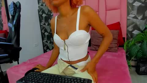 brithanyslim online show from 11-29-25, 01:03