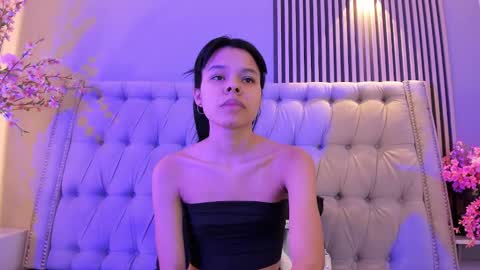 Snapshot of brithanysummer chatting on 12-14-25, 12:21 brithanysummer online show from 12-14-25, 12:21