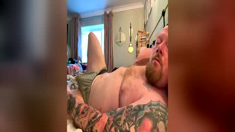 Snapshot of brithishcouple chatting on 06-28-26, 05:19 Tinypaul7 online show from 06-28-26, 05:19