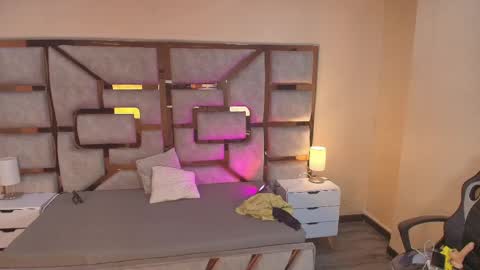 BRITHNY online show from 04-08-26, 04:34