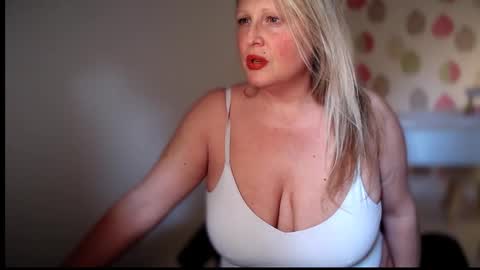 British Bella online show from 02-09-26, 12:09