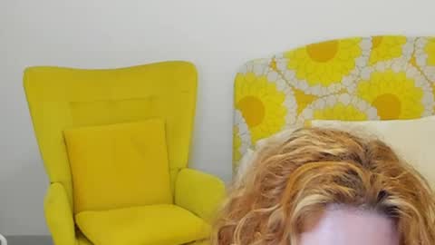 Snapshot of britishmilfpenelope chatting on 05-17-26, 03:15 Penelope online show from 05-17-26, 03:15
