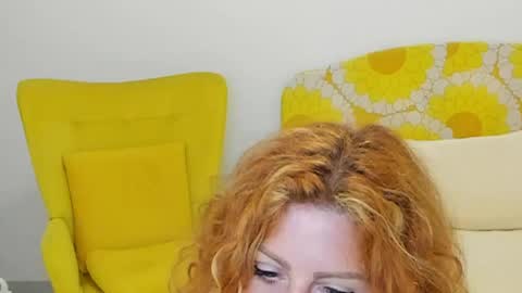 Snapshot of britishmilfpenelope chatting on 05-19-26, 09:59 Penelope online show from 05-19-26, 09:59