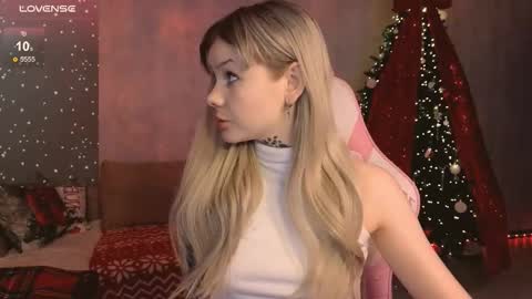 Britney online show from 12-15-25, 07:07