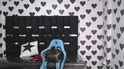 Britney  online show from 03-04-25, 09:40