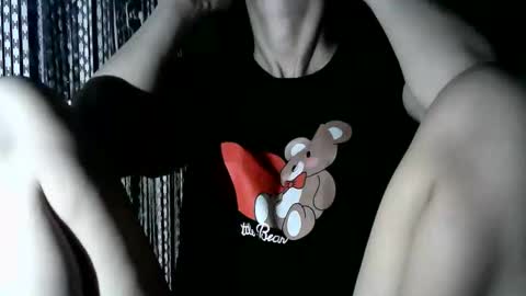 Snapshot of britneyamy chatting on 05-08-26, 08:47 Britney online show from 05-08-26, 08:47