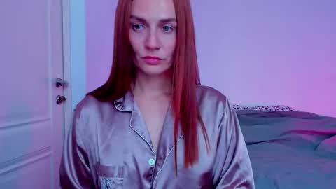 britneyhall online show from 11-20-25, 09:09