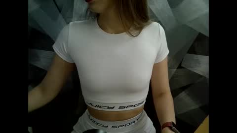 Snapshot of britneyxkittens chatting on 11-18-25, 07:24 BritneyxKittens online show from 11-18-25, 07:24