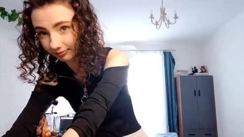 Snapshot of brittanitorkelson chatting on 03-12-26, 09:48 Jane online show from 03-12-26, 09:48