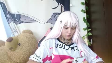 maru miaw   Please help me to reach 100 thumbs up online show from 12-20-25, 04:47