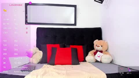 Snapshot of brittany_williams_ chatting on 02-04-25, 06:17 online show from 02-04-25, 06:17