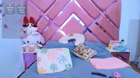 Snapshot of brittanyboa chatting on 11-25-25, 11:27 Brittany Boa online show from 11-25-25, 11:27