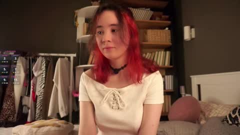 Snapshot of britthe chatting on 11-06-25, 11:22 Lina online show from 11-06-25, 11:22