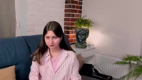 Snapshot of brittpobre chatting on 12-02-25, 07:42 brittpobre online show from 12-02-25, 07:42