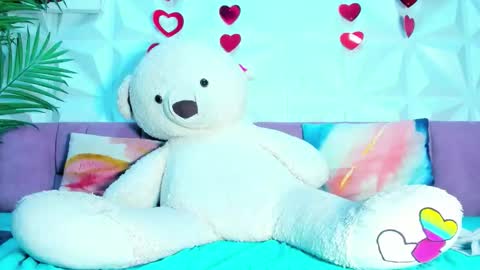 Snapshot of briyit_doll chatting on 03-26-26, 04:40 BRIYIT online show from 03-26-26, 04:40