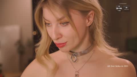 Snapshot of bronnica chatting on 12-28-24, 05:57 Anna online show from 12-28-24, 05:57