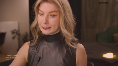 Snapshot of bronnica chatting on 01-04-25, 03:07 Anna online show from 01-04-25, 03:07