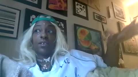 Snapshot of brooklyninfinity chatting on 11-19-25, 07:03 brooklyninfinity online show from 11-19-25, 07:03