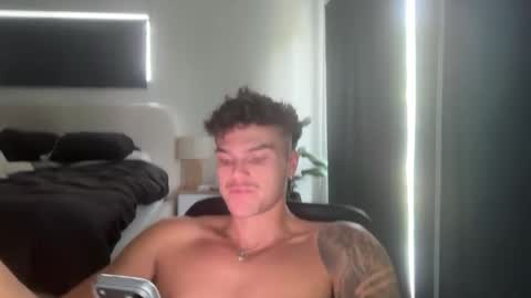 BrooklynTay online show from 02-03-26, 11:43