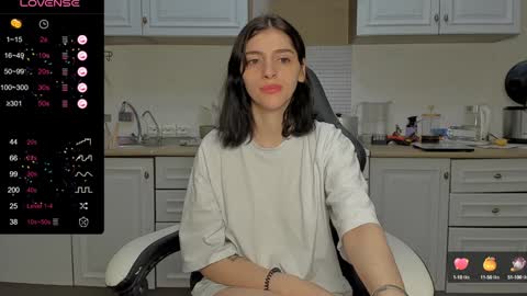Snapshot of broosnica1 chatting on 01-11-25, 08:11 broosnica1 online show from 01-11-25, 08:11