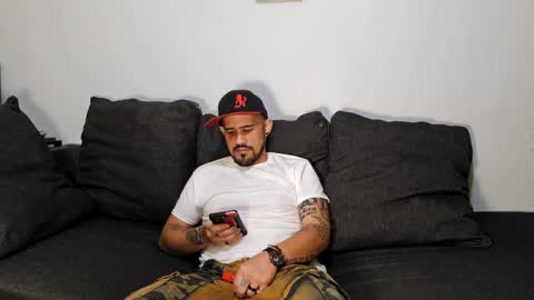 Snapshot of brownboyt chatting on 11-14-25, 07:07 brownboyt online show from 11-14-25, 07:07