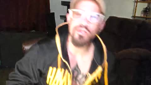 Snapshot of brownboyt chatting on 03-30-26, 11:44 brownboyt online show from 03-30-26, 11:44