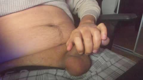 Snapshot of brownboyz99 chatting on 12-27-24, 04:47 brownboyz99 online show from 12-27-24, 04:47