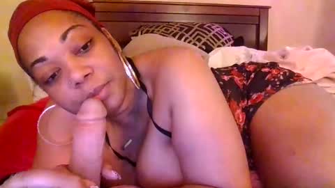 brownroundrenee online show from 02-23-25, 05:50