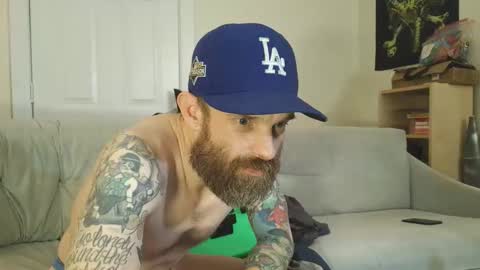 Snapshot of brt37 chatting on 03-09-26, 02:04 Canadiantryoncouple online show from 03-09-26, 02:04