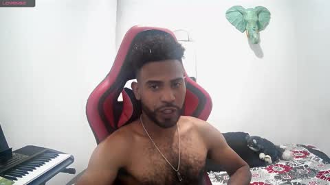 bruce_1111 online show from 11-12-25, 10:30