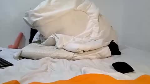 Bruce online show from 03-10-25, 05:43