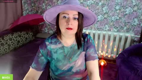 Julia online show from 04-26-26, 08:06