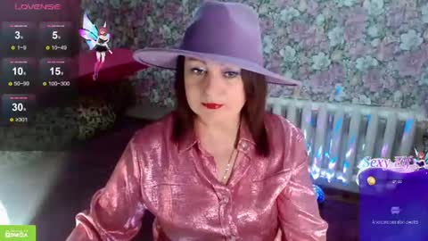 Julia online show from 07-10-26, 10:01