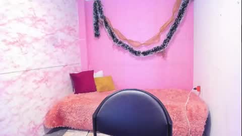 Snapshot of brunette_sasha chatting on 12-29-24, 04:19 Sasha Brunette online show from 12-29-24, 04:19